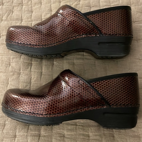 Dansko XP Clogs - Picture 4 of 10